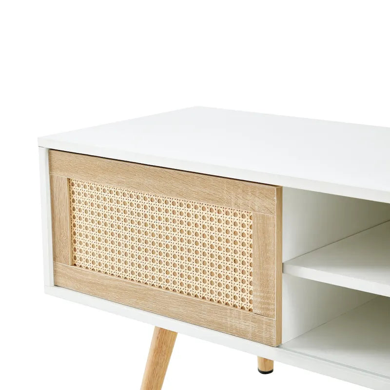 Meuble TV en rotin blanc de 55 po avec portes coulissantes, pieds en bois et étagère réglable