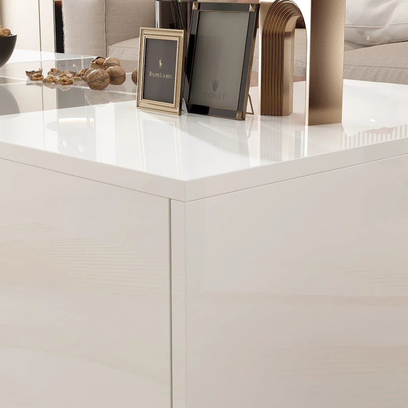 Table basse laquée de 120 cm de long avec éclairage LED et 3 niches de rangement ouvertes