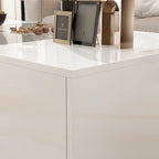 Table basse laquée de 120 cm de long avec éclairage LED et 3 niches de rangement ouvertes