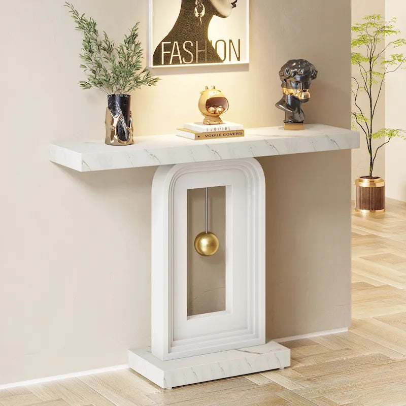 Console étroite de 99 cm avec base géométrique dorée et plateau en faux marbre